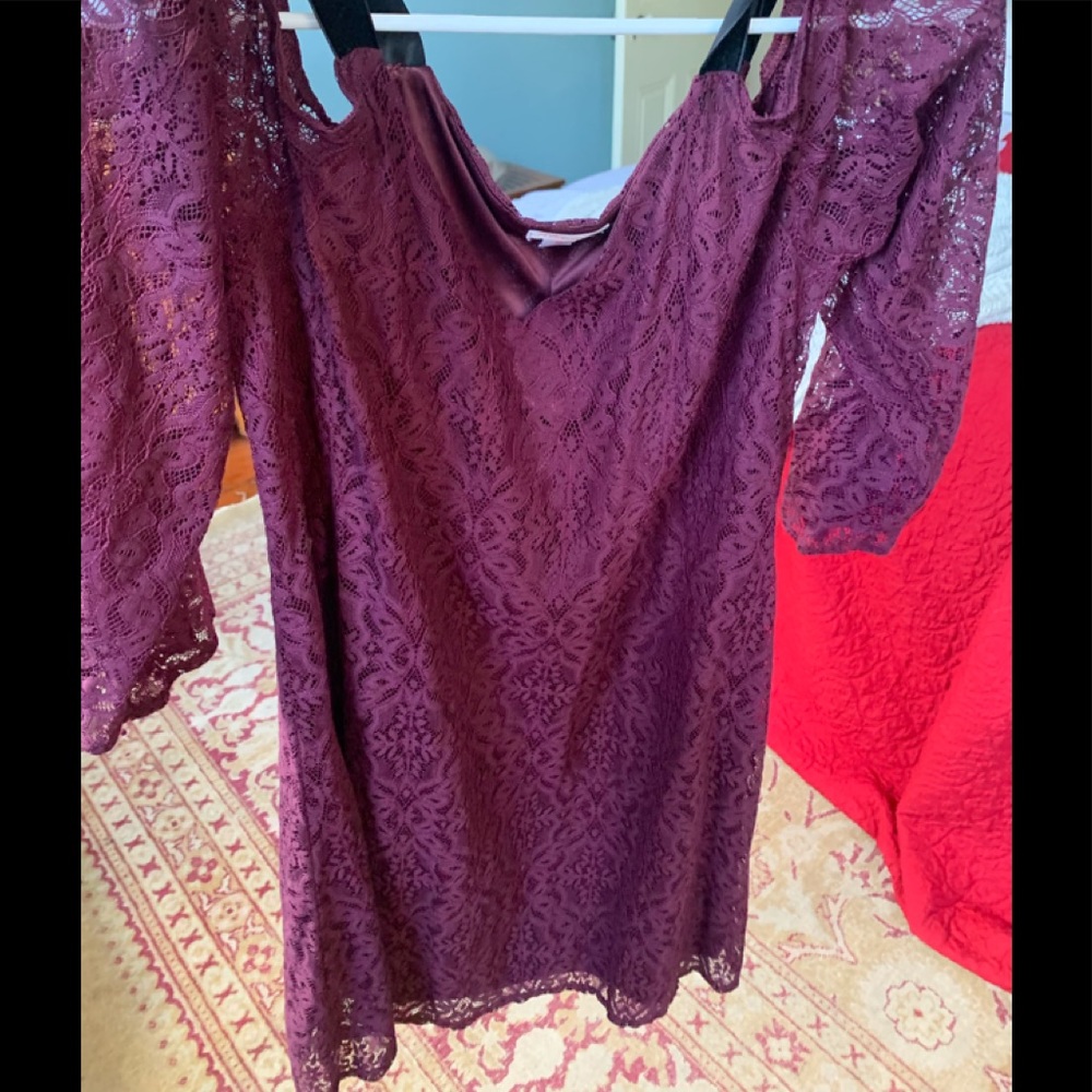 Lace dress with shoulders cut out